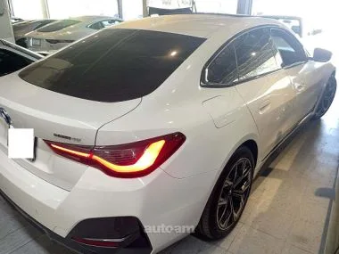 BMW i4 2023 — миниатюра 2