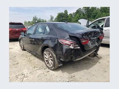 Toyota Camry 2022 — миниатюра 2