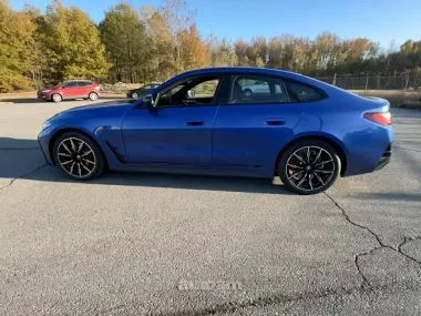 BMW i4 2023 — миниатюра 2