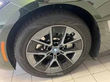 BMW i4 2023 — миниатюра 2