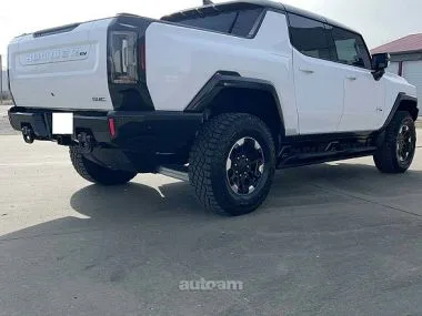 GMC Hummer 2023 — миниатюра 2