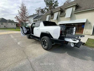 GMC Hummer 2023 — миниатюра 2