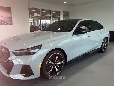 BMW i5 2023 — фото 1, купить с доставкой в Москву