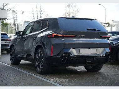BMW XM 2023 — миниатюра 2