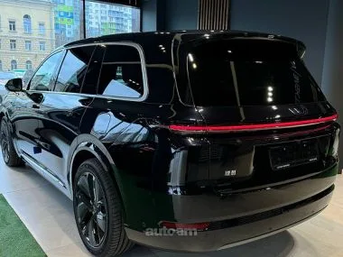 Li Xiang Li L9 ultra 2025 — миниатюра 2