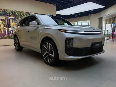 Li Xiang Li L6 MAX 2025 — фото 1, купить с доставкой в Москву