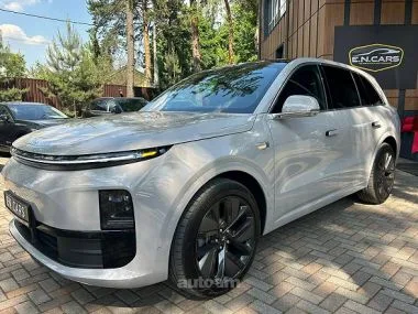 Li Xiang Li L6 PRO 2025 — фото 1, купить с доставкой в Москву