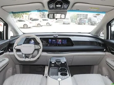 Dongfeng V9 / 2025 — миниатюра 2