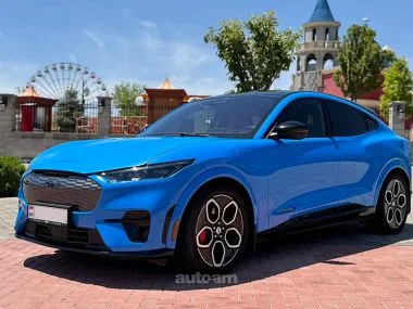 Ford Mustang 2022 — миниатюра 2