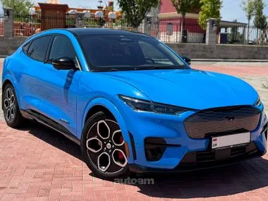 Ford Mustang 2022 — фото 1, купить с доставкой в Москву