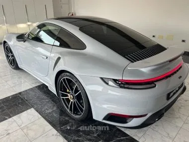Porsche 911 2023 — миниатюра 2