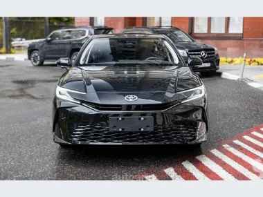 Toyota Camry 2025 — миниатюра 2