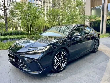 Toyota Camry 2025 — миниатюра 2