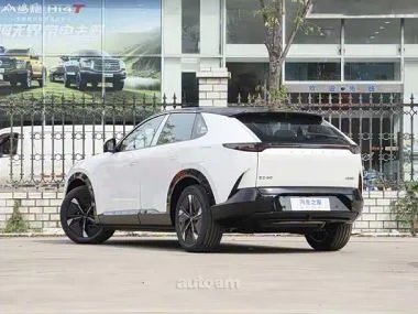 Mazda EZ-60 Extended Range Hybrid 200 Air 2025 — миниатюра 2