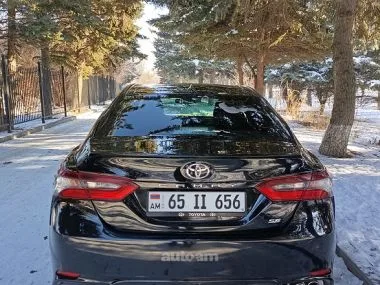Toyota Camry SE 2023 — миниатюра 2