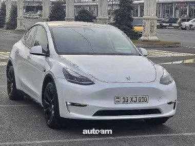 Tesla Model Y dual motor long range 2022 — миниатюра 2