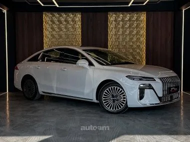 Roewe M7 2025 — фото 1, купить с доставкой в Москву