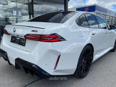 BMW M5 2025 — миниатюра 2