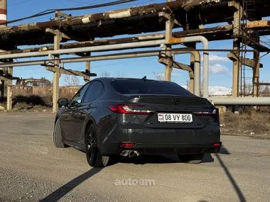 Toyota Camry 2025 — миниатюра 2