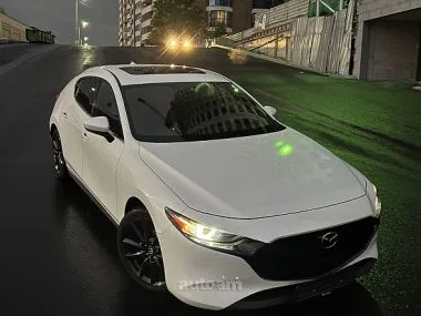Mazda 3 Axela 2022 — фото 1, купить с доставкой в Москву