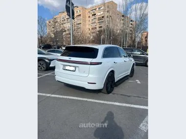 Li Xiang Li L7 Ultra 2024 — миниатюра 2