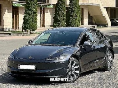 Tesla Model 3 Long Range Highland 2024 — миниатюра 2