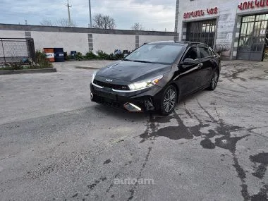 Kia Forte KIA FORTE GT LINE PREMIUM 2023 — фото 1, купить с доставкой в Москву