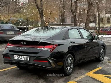 Hyundai Elantra 2024 — миниатюра 2