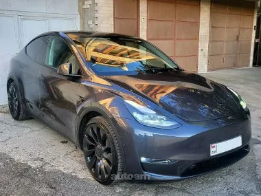 Tesla Model Y Performance 2022 — миниатюра 2