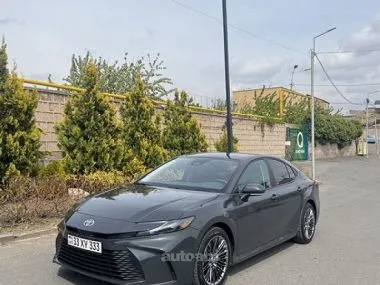 Toyota Camry 2025 — фото 1, купить с доставкой в Москву