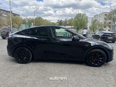 Tesla Model Y Full 2023 — миниатюра 2
