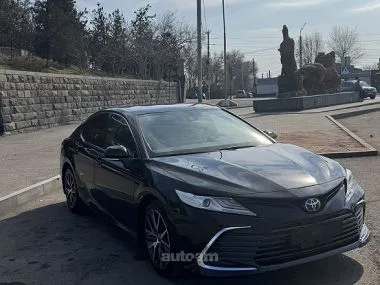 Toyota Camry XLE 2022 — фото 1, купить с доставкой в Москву