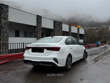 Kia Forte LX 2023 — миниатюра 2