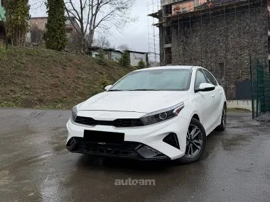 Kia Forte LX 2023 — фото 1, купить с доставкой в Москву