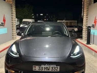 Tesla Model Y 2024 — миниатюра 2