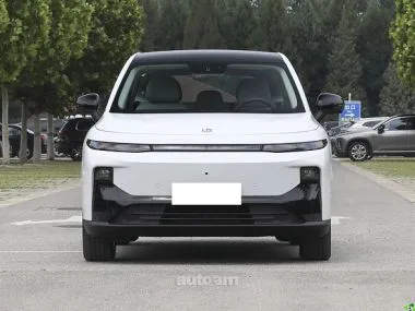 Leapmotor B10 Enjoy (600km) 2025 — миниатюра 2