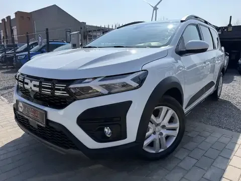 Dacia Jogger 1.6 Hybrid-140cv combinAutomatique 2024 — фото 1, купить с доставкой в Москву