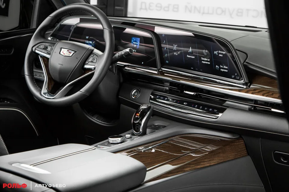 Cadillac Escalade 2023 — миниатюра 2