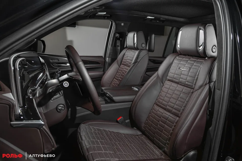 Cadillac Escalade 2023 — миниатюра 4