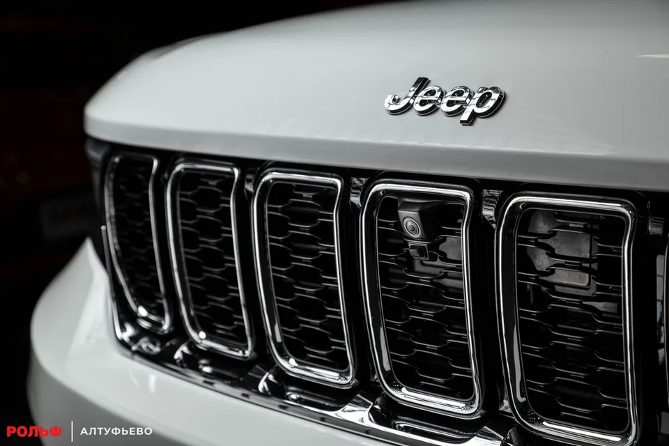 Jeep Grand Cherokee 2023 — миниатюра 2