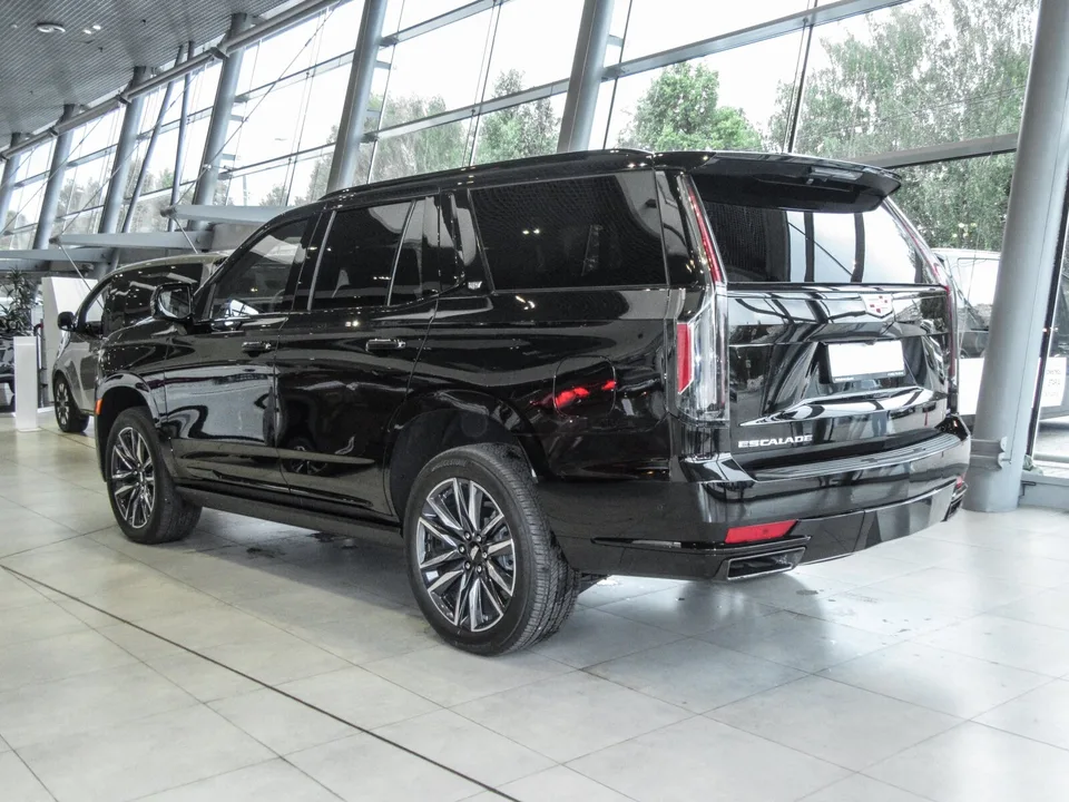 Cadillac Escalade 2023 — миниатюра 3