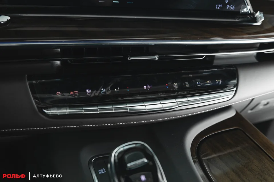 Cadillac Escalade 2023 — миниатюра 5