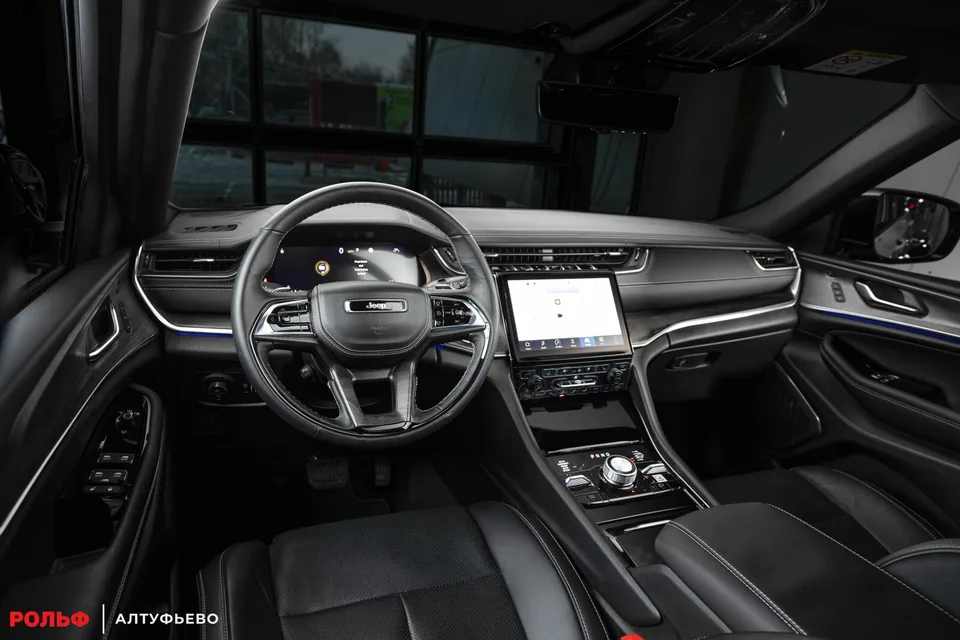 Jeep Grand Cherokee 2024 — миниатюра 2