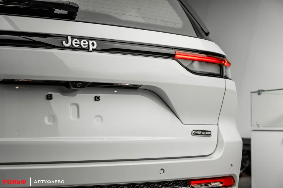 Jeep Grand Cherokee 2024 — миниатюра 3