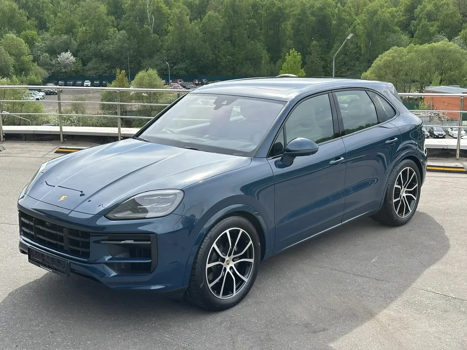 Porsche Cayenne 2024 — миниатюра 2