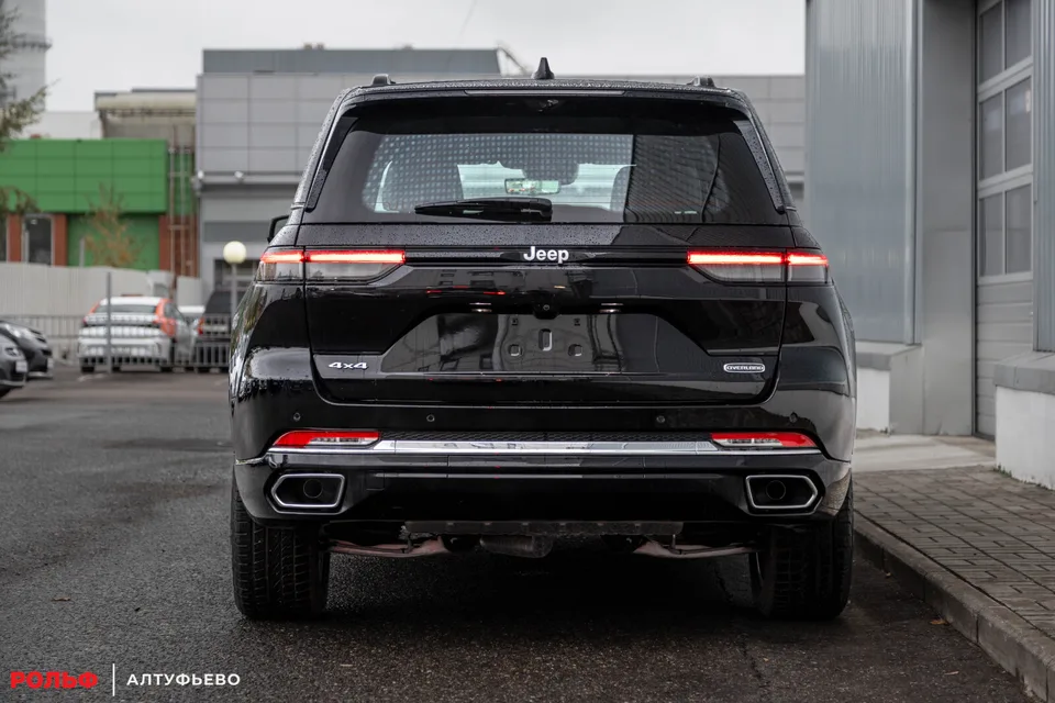 Jeep Grand Cherokee 2024 — миниатюра 2
