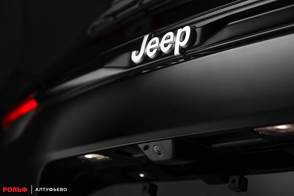 Jeep Grand Cherokee 2024 — миниатюра 3