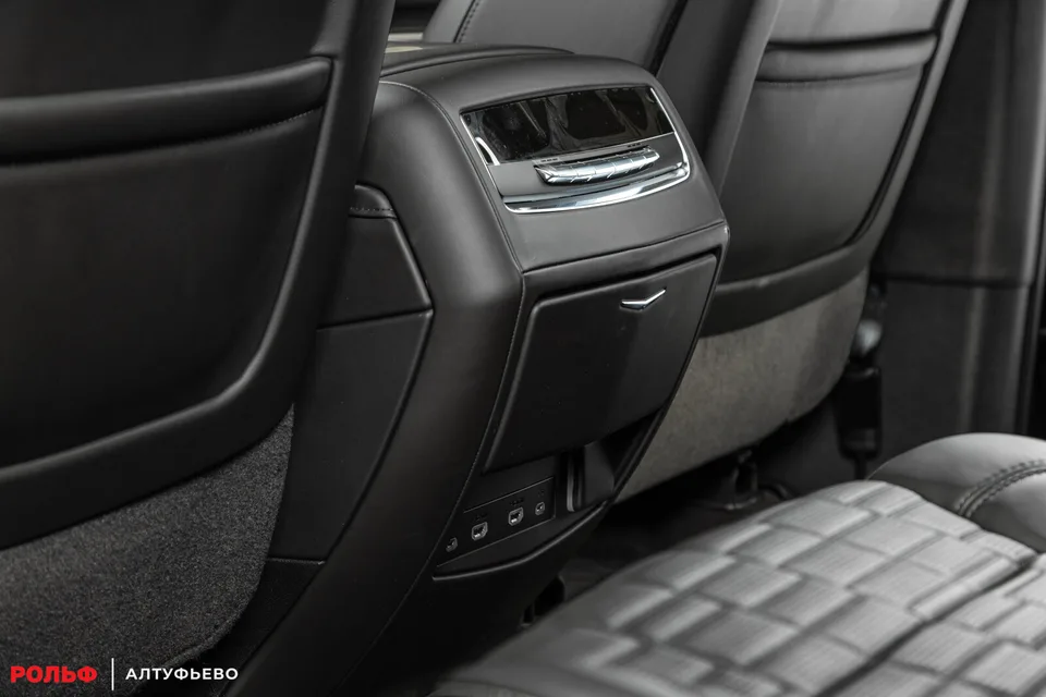 Cadillac Escalade 2024 — миниатюра 5