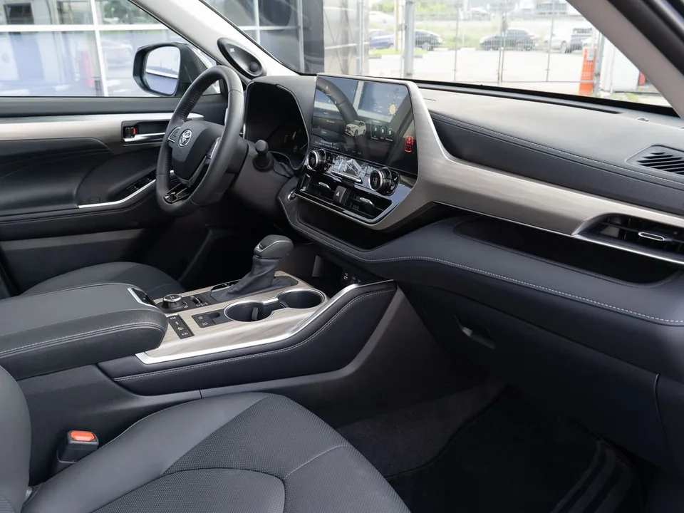 Toyota Highlander 2025 — миниатюра 3