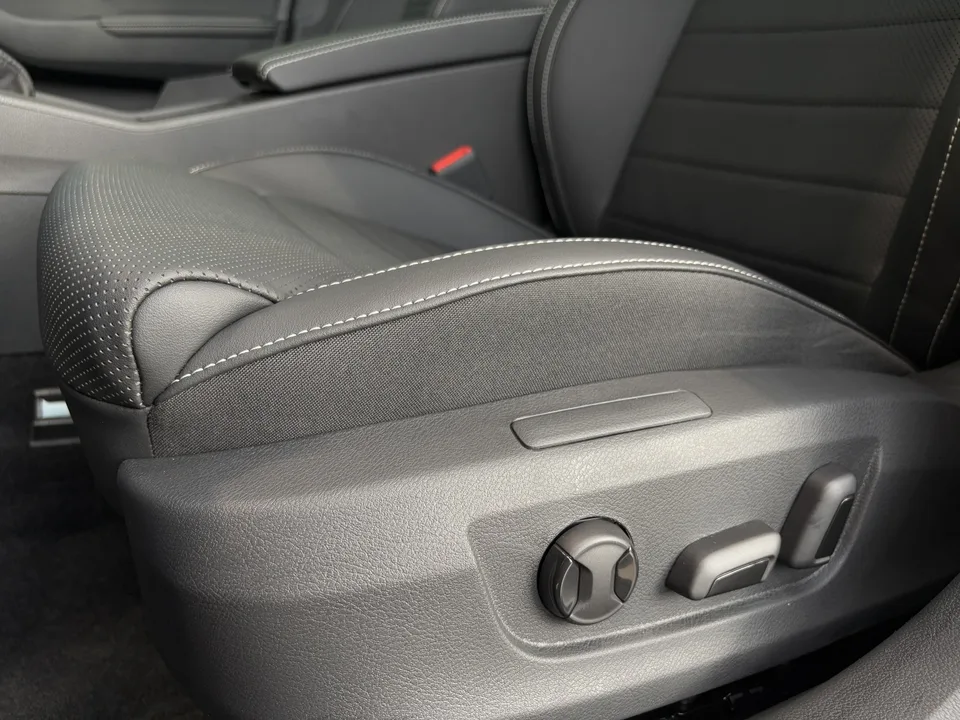 Skoda Superb 2025 — миниатюра 3